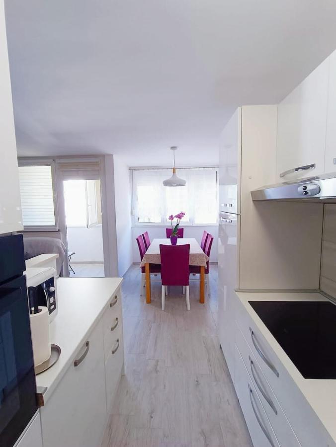 אומיס Apartment Glavaric מראה חיצוני תמונה